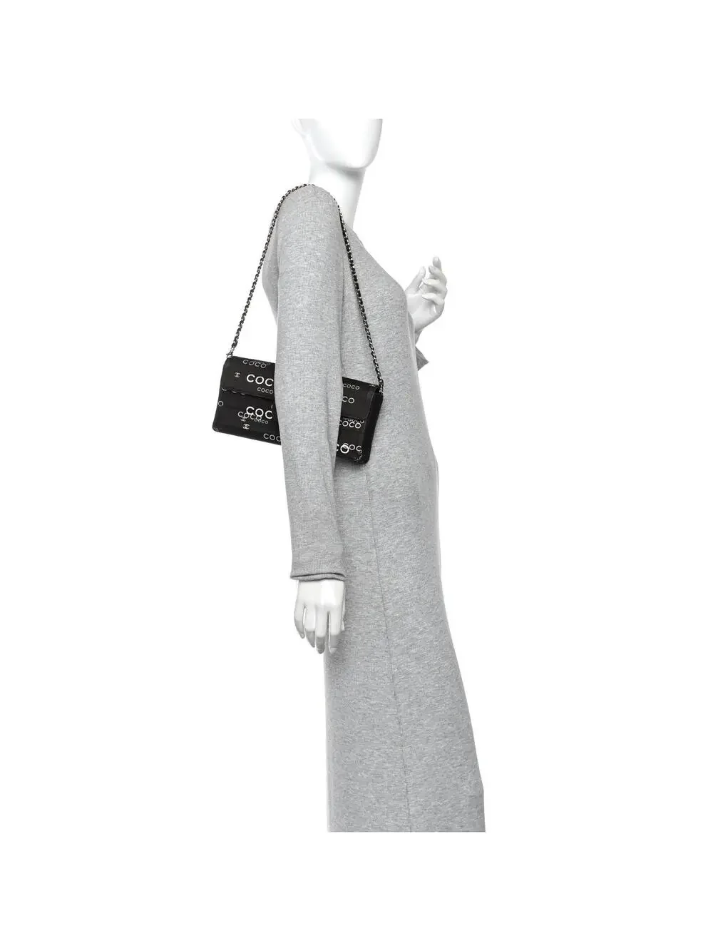 CHANEL indulge timeless